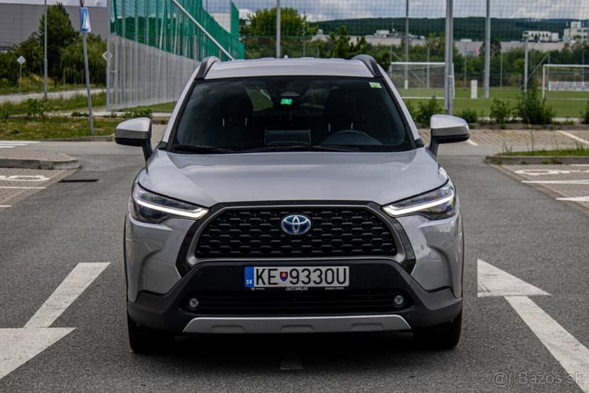 Toyota Corolla Cross 2.0 Hybrid 197k e-CVT STYLE 4x4