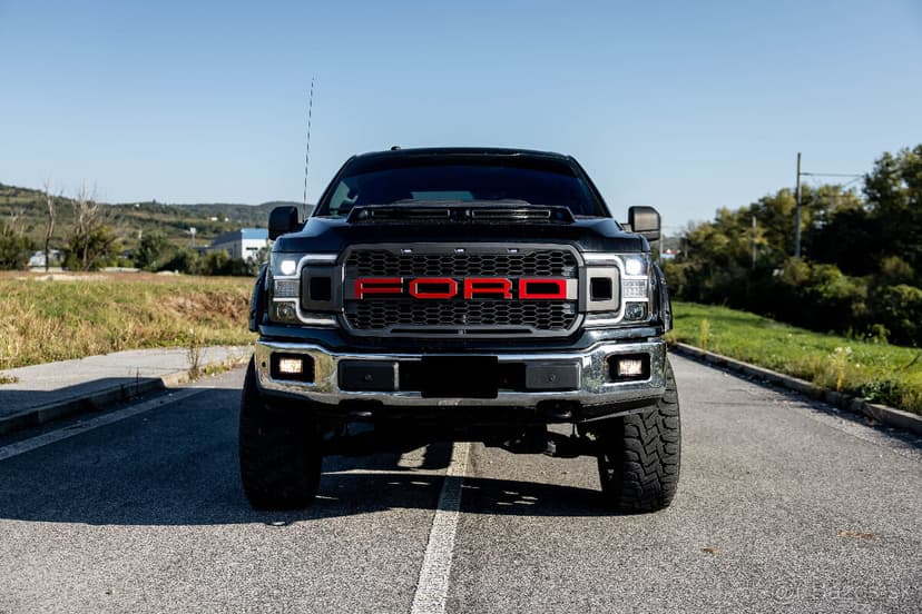 Ford F-150 RAPTOR