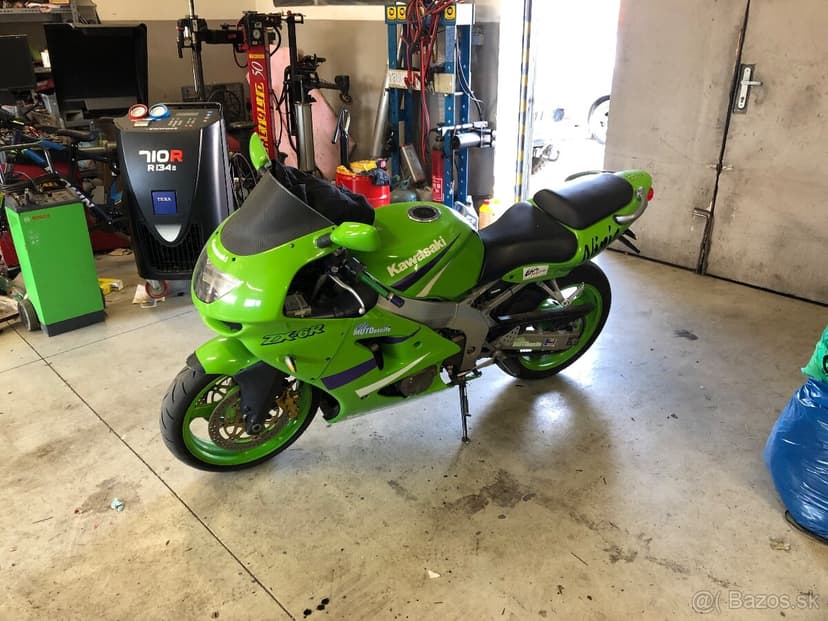 Kawasaki ninja zx6r