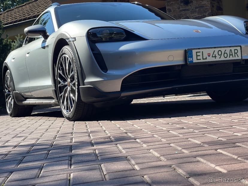 PORSCHE Taycan Cross Tourismo 4