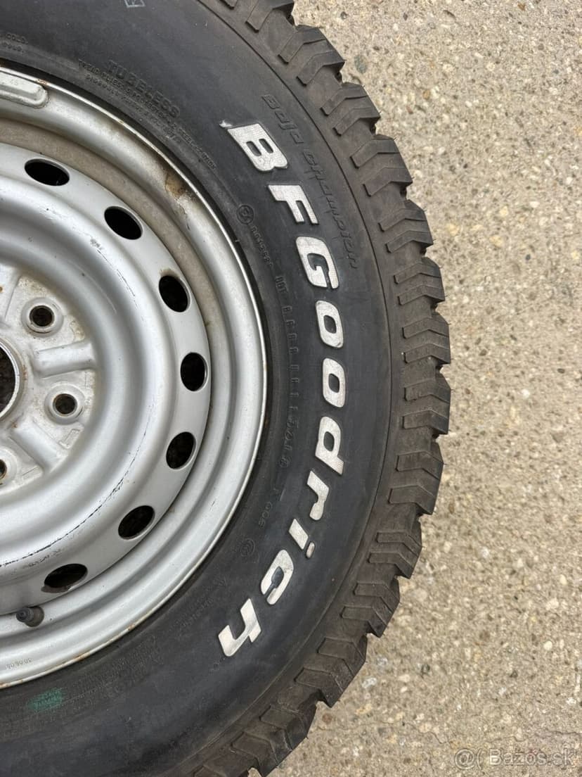 Pneu Goodrich 235/85 R16 + disk 6x139.7 16”6J