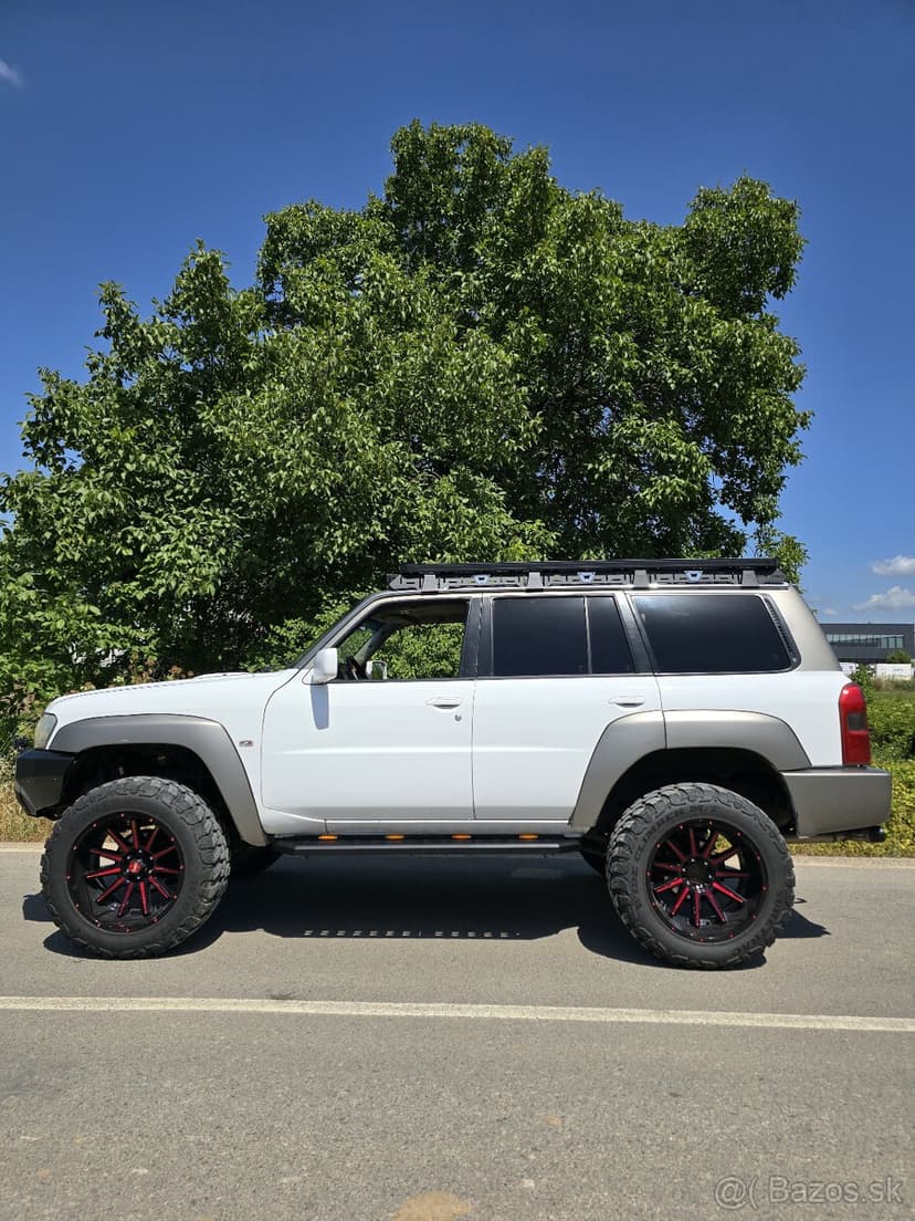 Bočné ochranné prahy nášľapy Nissan Patrol Y61