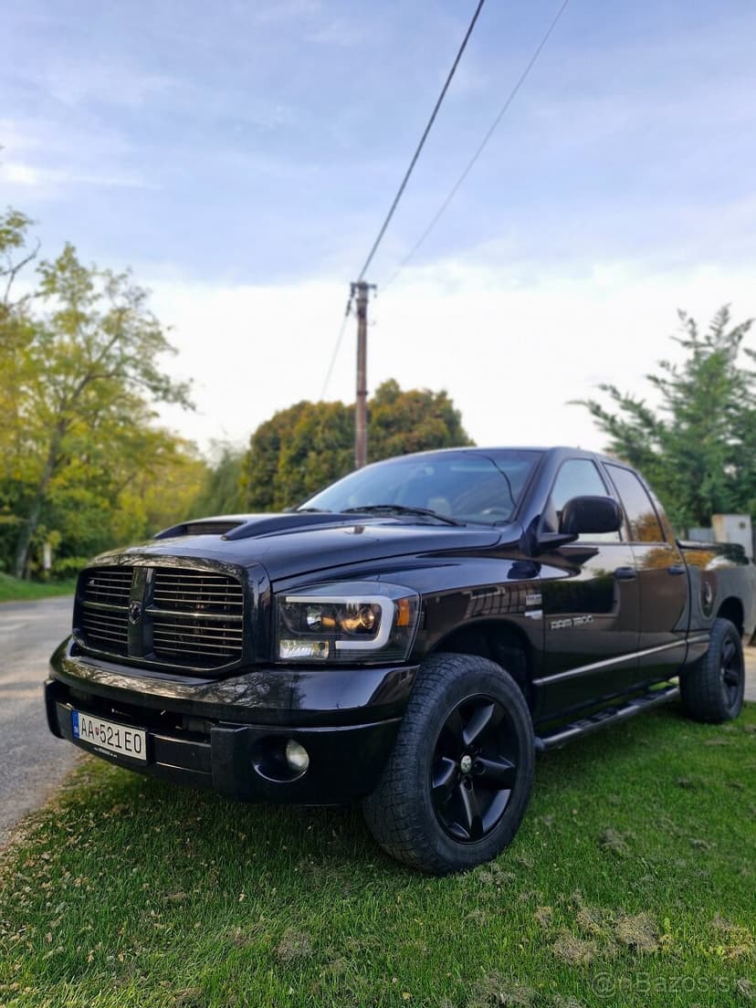 Dodge RAM 1500 5.7 HEMI