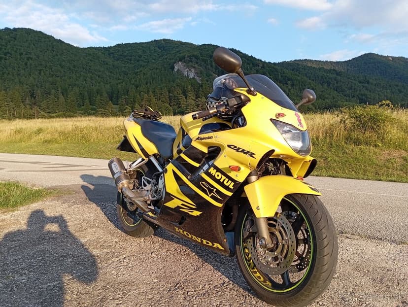 Honda CBR 600 F4