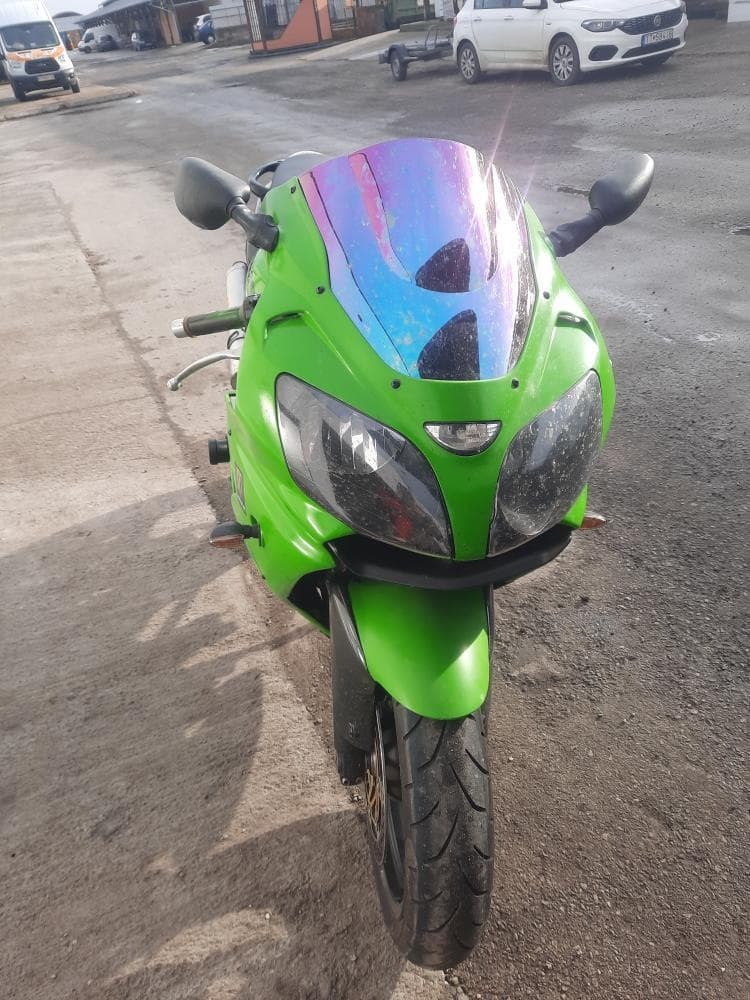 Kawasaki zx9r