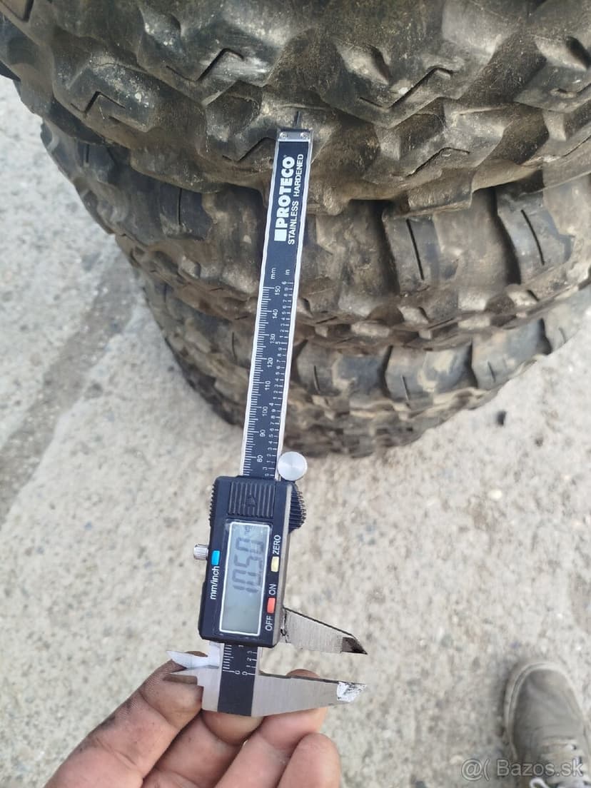 Predam pneu na stvorkolku 26/10/14 a 26/8/14