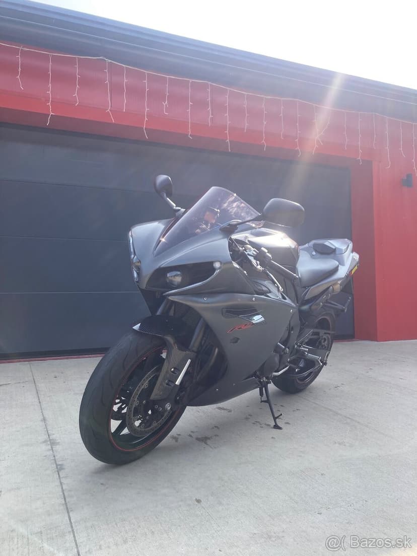 Yamaha R1, Big Bang, Facelift