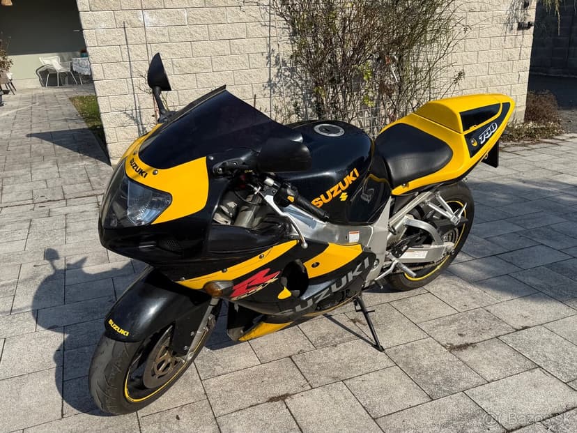 Suzuki gsxr 750 k1
