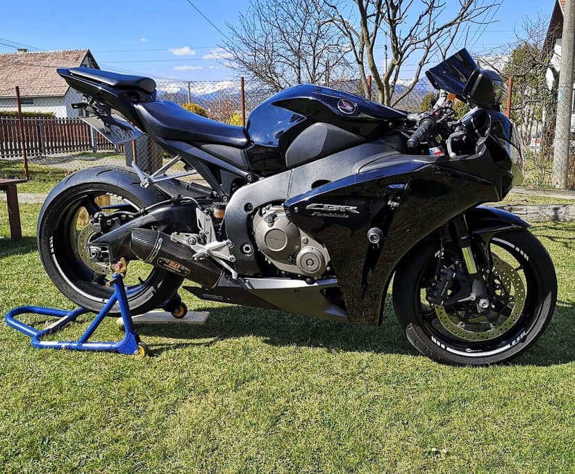 Honda cbr 1000rr