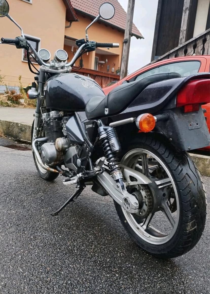 Kawasaki Zephyr 550