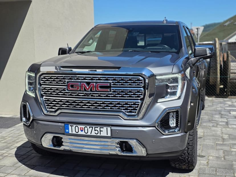 GMC Sierra 5.3L V8, 2021 AT4 výbava Full DPH
