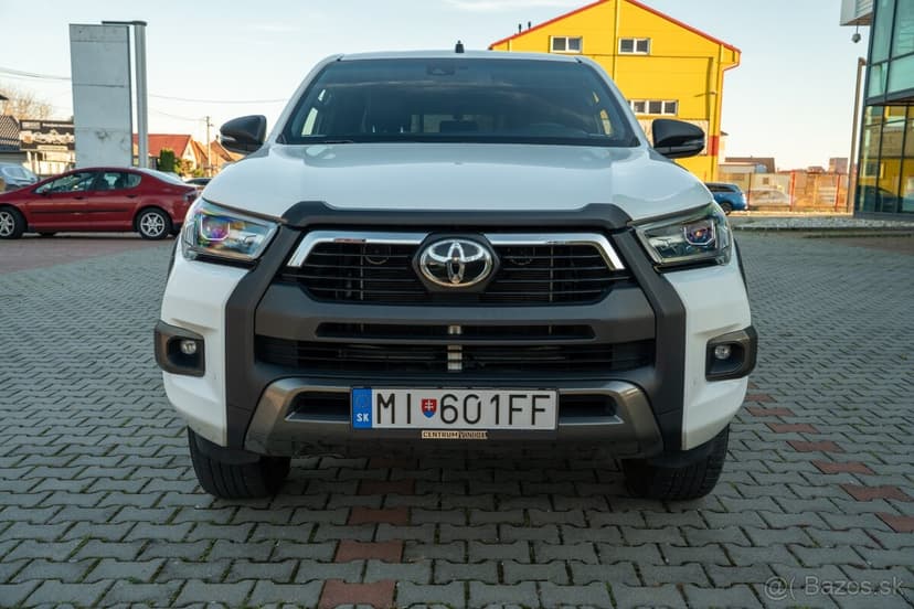 Toyota Hilux DC 2.8 I D-4D Invincible 4x4 A/T