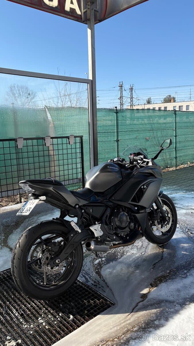Predám Kawasaki Ninja 650 2023