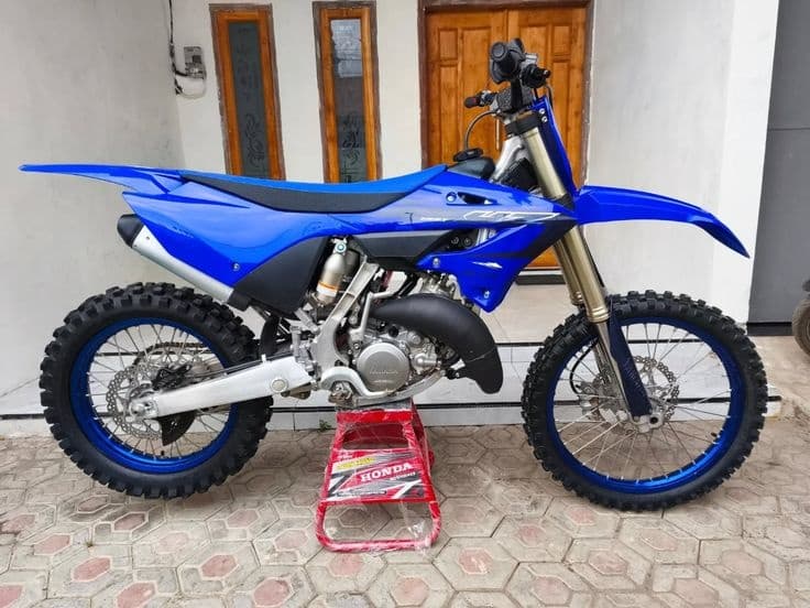 Predám Yamahu YZ250F 2024