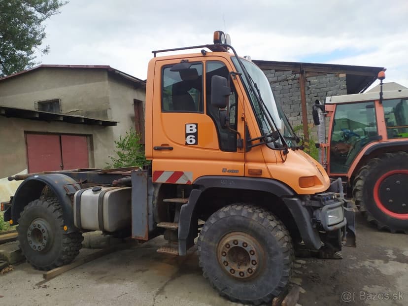Mercedes Unimog U400