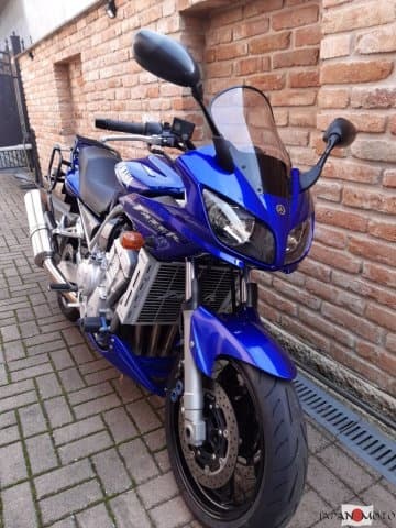 Motocykel Yamaha FZS 1000 Fazer