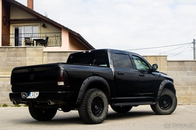 Dodge RAM 1500 5.7 HEMI