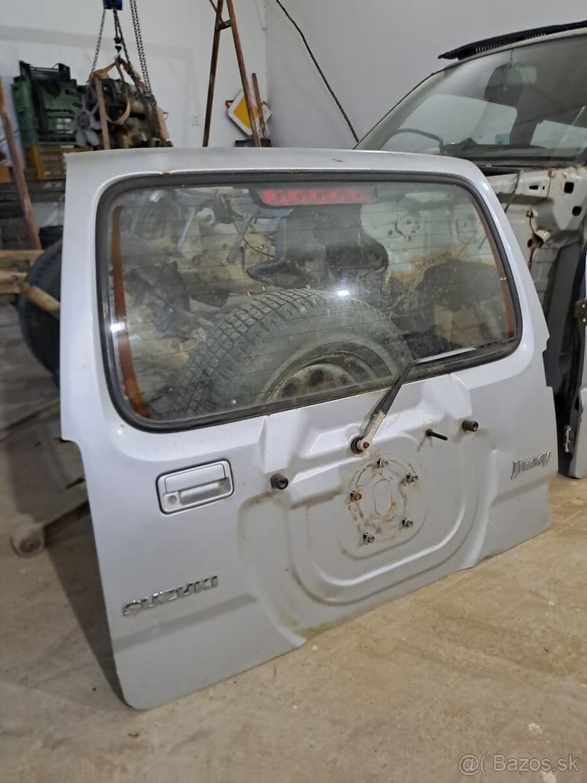 Zadné dvere Suzuki Jimny