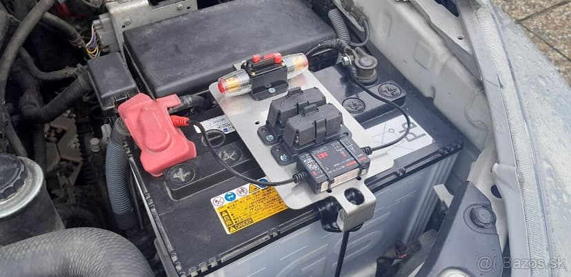 Držiak poistiek pre Land Cruiser / FJ Cruiser