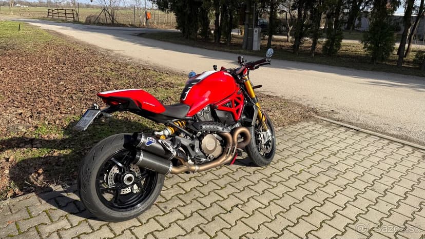 Ducati Monster 1200 S Stripe