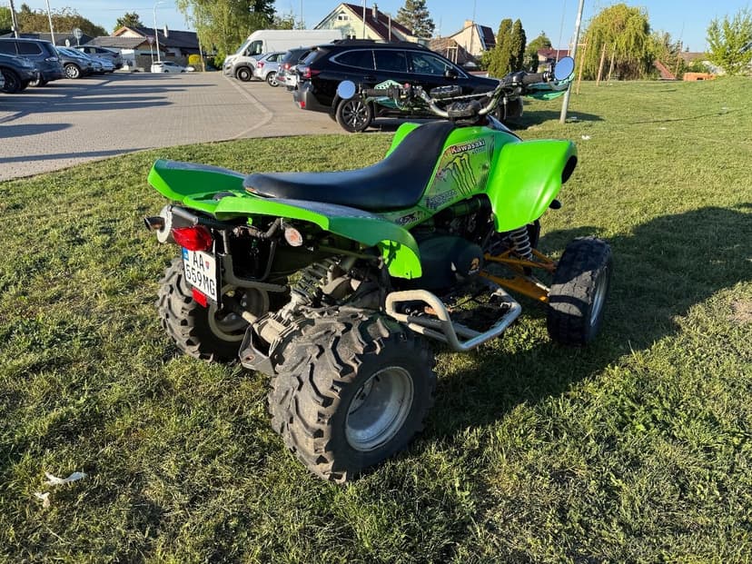 Kawasaki Kfx 700 biele ŠPZ