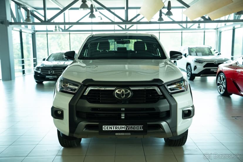 Toyota Hilux DC 2.8 I D-4D Invincible Sport 4x4 A/T Záruka