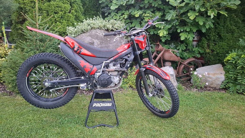 HONDA Montesa 300RR 2018 s ŠPZ + sedadlo