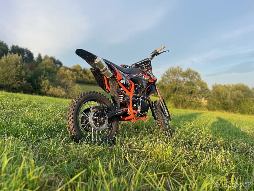 Predám motorku Kxd Falcon Pro