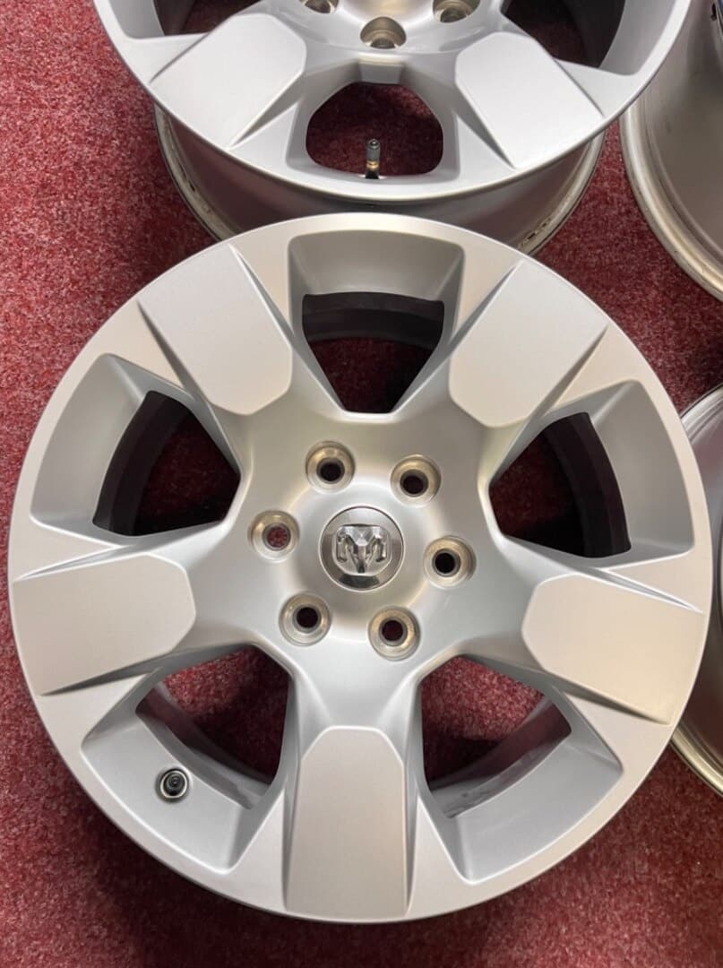 6x139.7 R18 Orig. Alu disky Dodge RAM 5.Generace TOP