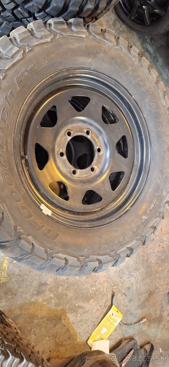 Offroad pneu BF Goodrich MT 255/65 r17 + disky 6x139,7
