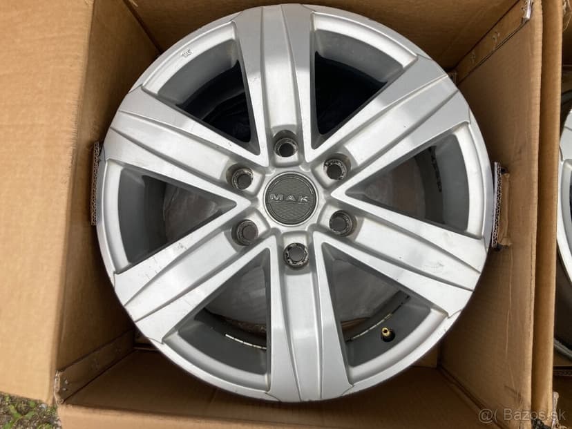 Toyota Hilux MAK R17" 6x139,7 - 4ks