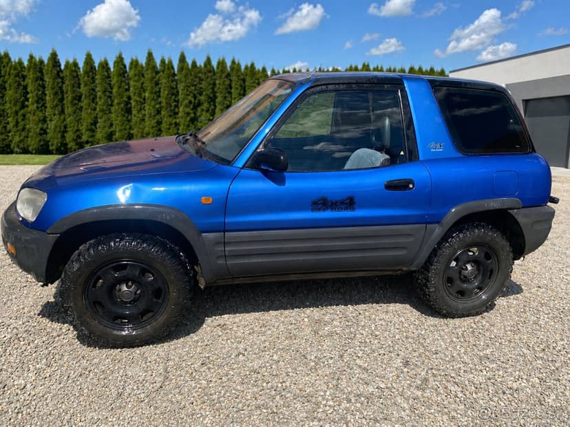 Toyota RAV4 2.0 4x4 – spoľahlivé offroad SUV