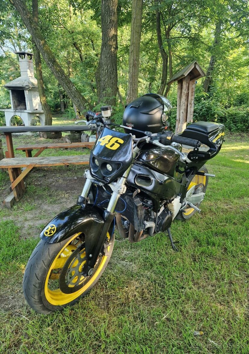 Suzuki gsxr 600 BEZ PAPIEROV