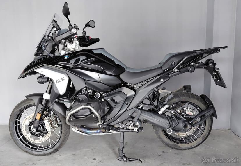 BMW R1300 GS - TRIPLE BLACK - Akrapovič