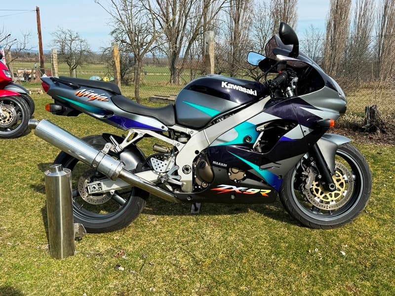 Kawasaki ZX-9R Ninja, pôvodné plasty aj polepy