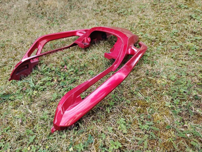 Hlavný plast pod sedlo Yamaha FZ6