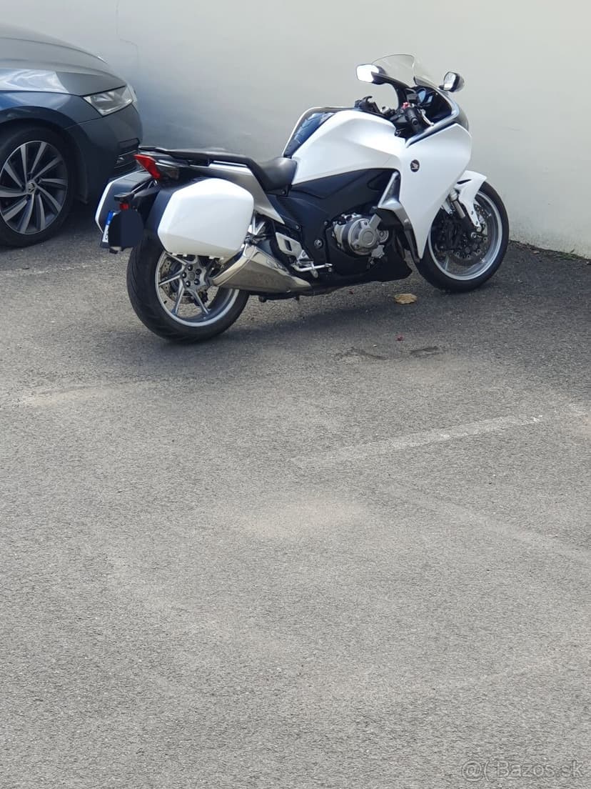 Honda vfr 1200f dct