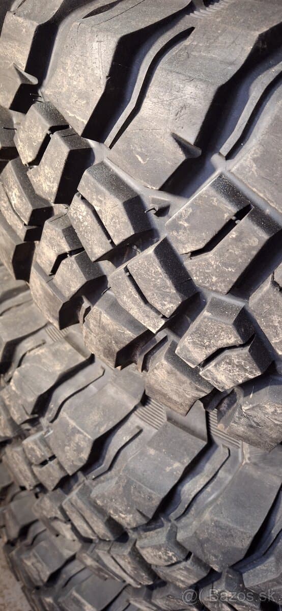 Offroad pneu BF Goodrich MT 235/85 r16 + disky 6x139,7