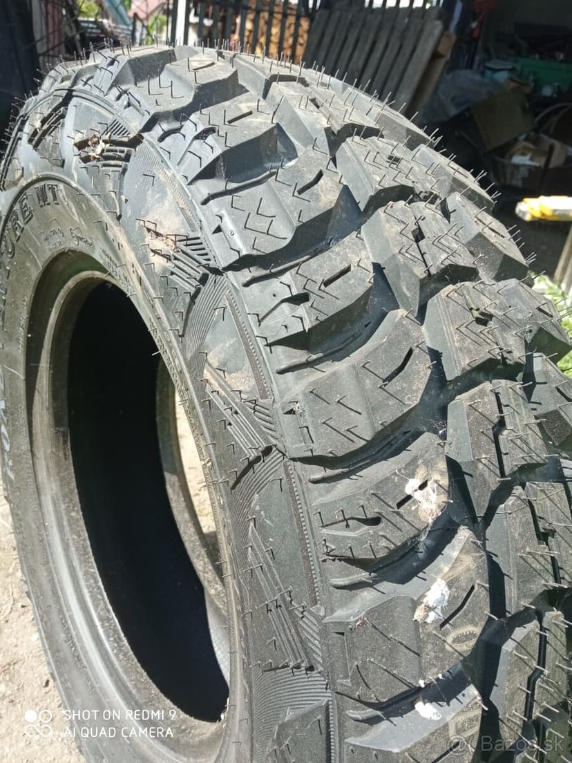Pneumatiku 215/75, R15,Kumho LT