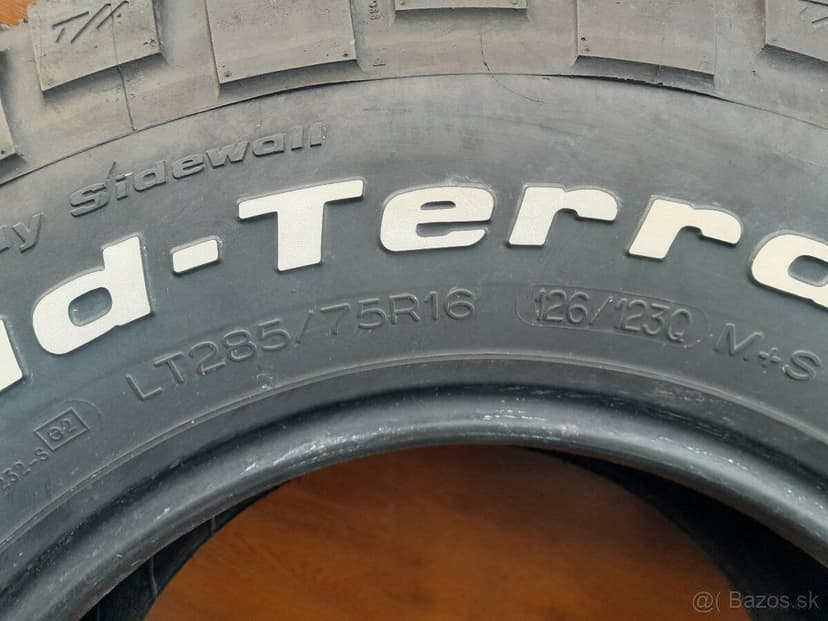 Predam terenne pneumatiky BF Goodrich MT KM2