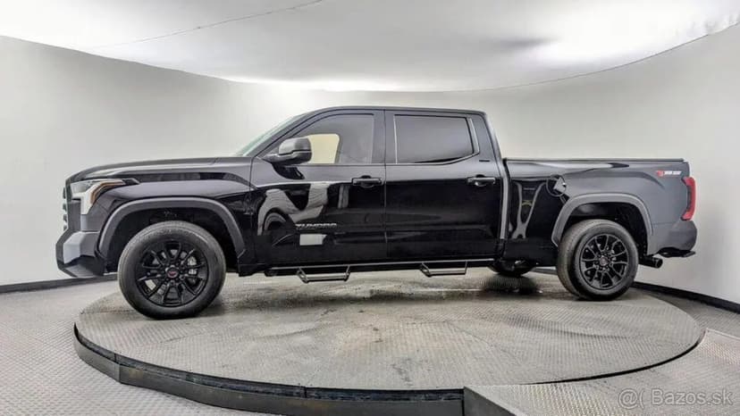 Toyota Tundra SR5 2023