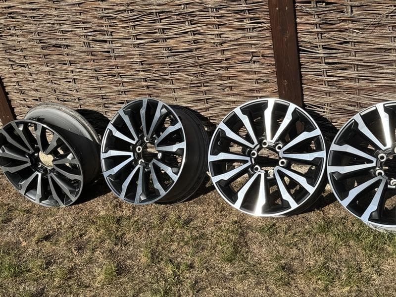 Sada diskov na Land Cruiser 150