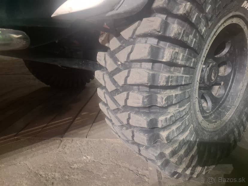 Maxxis trepador 37x12.5