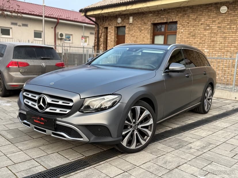 E220 All-Terrain 4Matic Magbetic Mat Grey Mat ODPOČET DPH