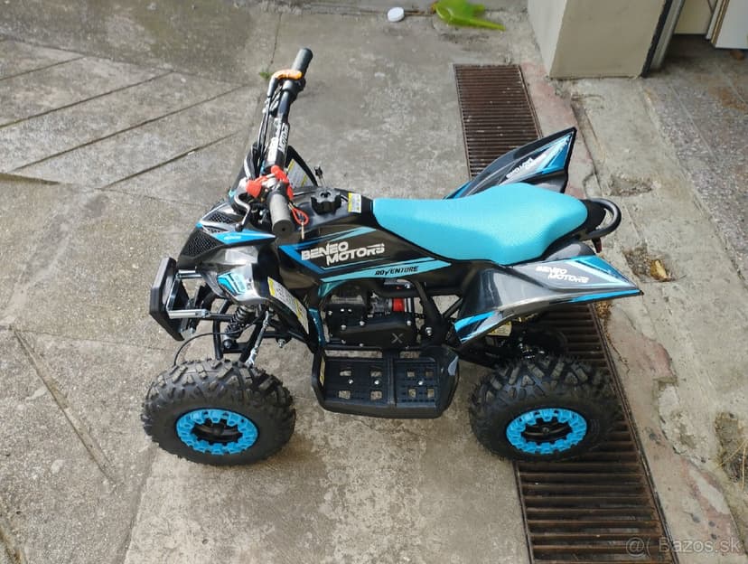 Predám štvorkolku beneo motors modrú