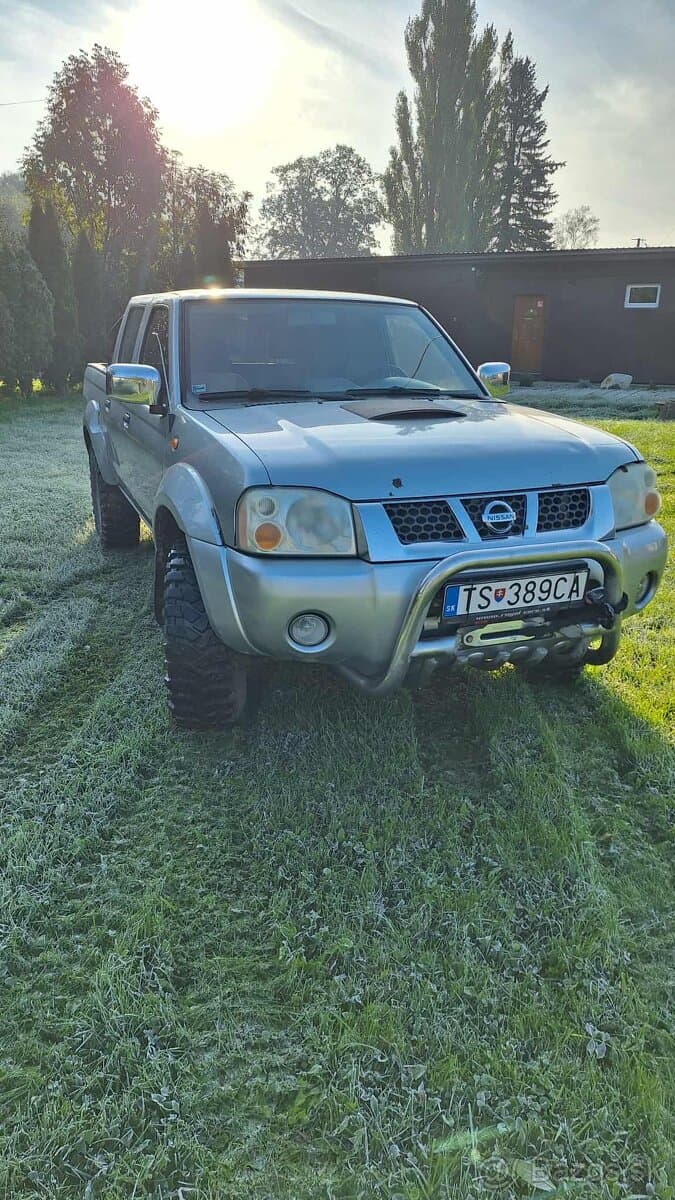 Nissan navara d22 4x4