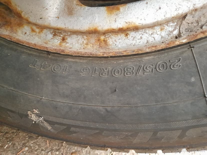 kolesá a pneu.BRIDGESTONE