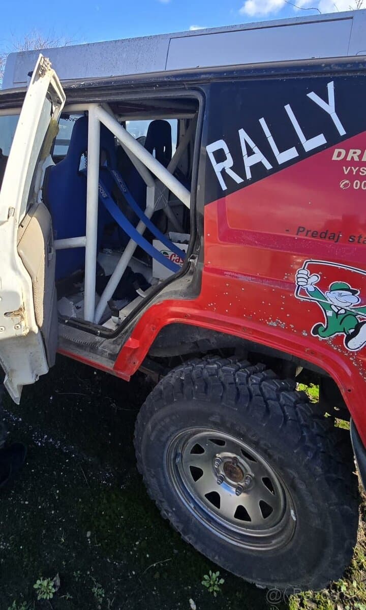 Predám upravený Jeep Cherokee