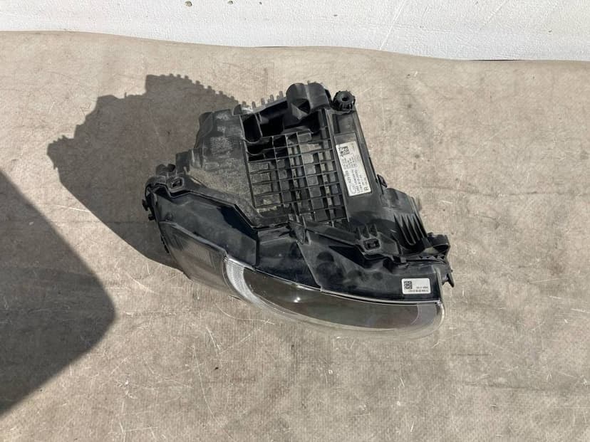 LAND ROVER DEFENDER II 20- PRAVÉ PREDNÉ SVETLO