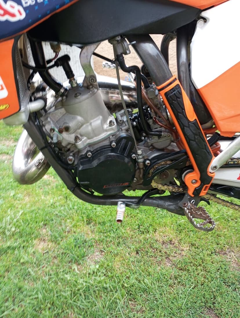 KTM SX 150.